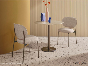 Chaises et table collection Blume par Pedrali